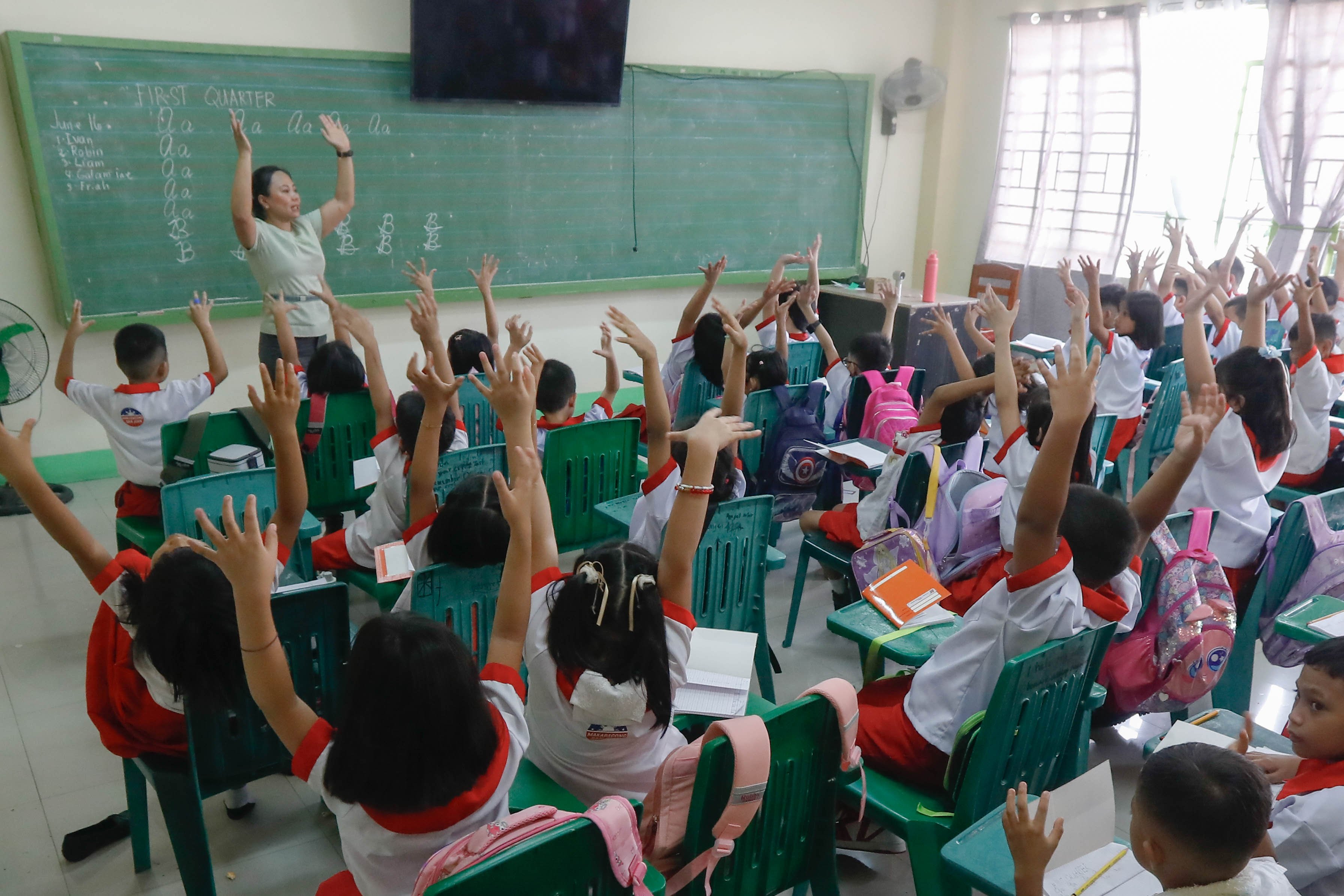 Lawmaker pushes LGU real estate tax for scholarships