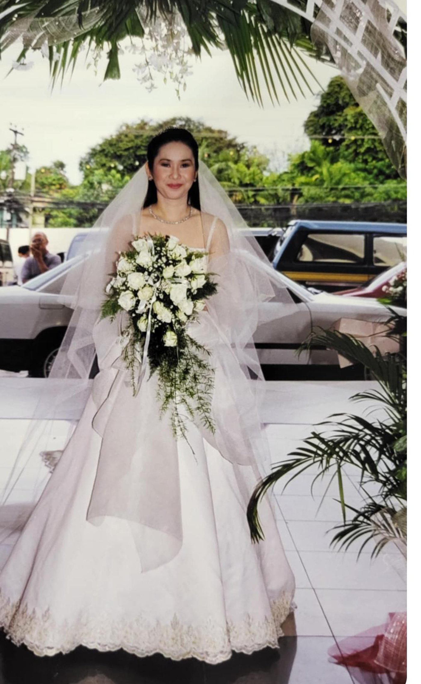 Sheila Salvador Uy in Felix Yu (1999).