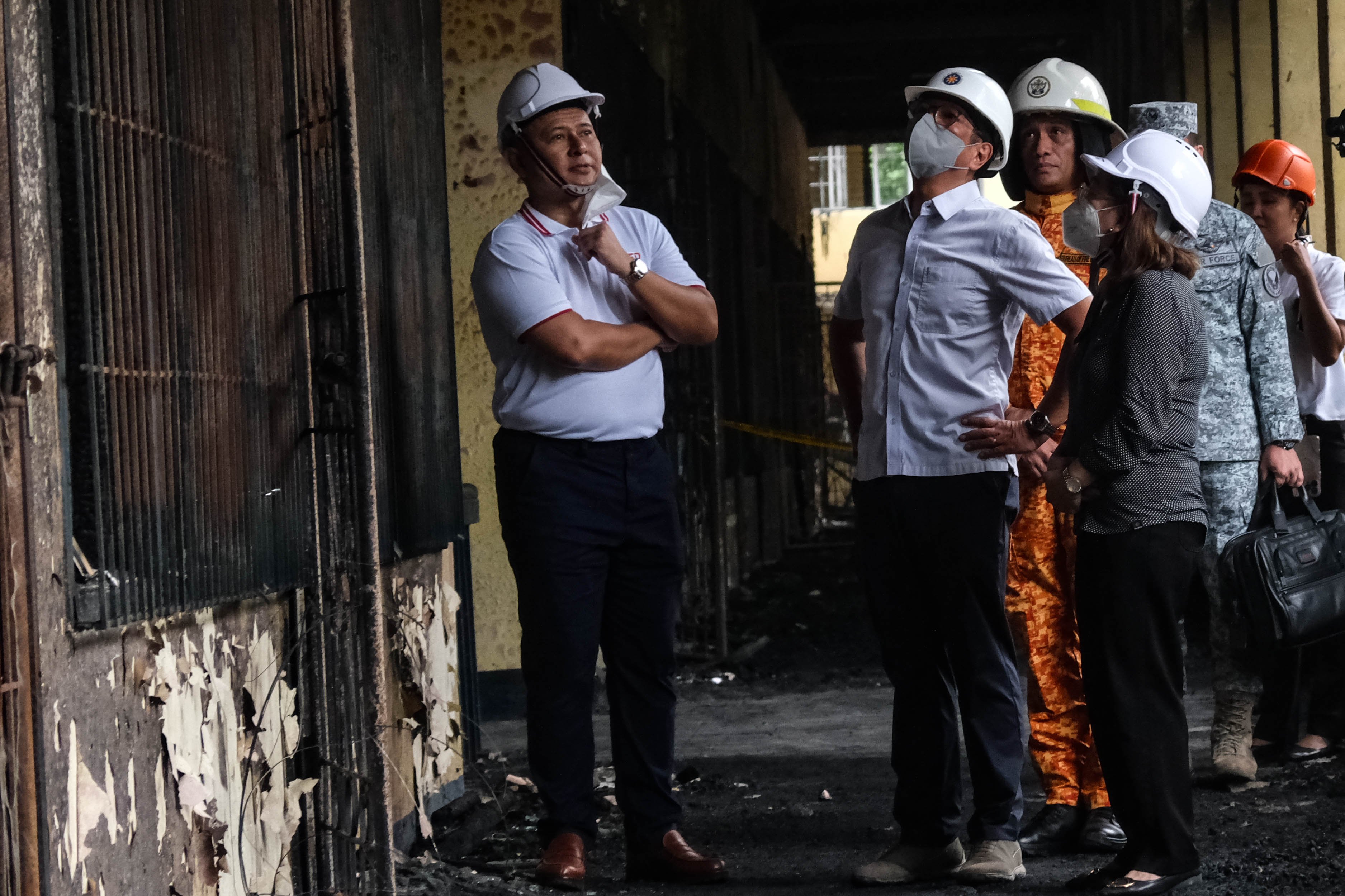 Marcos orders rebuild of fire-hit QC school