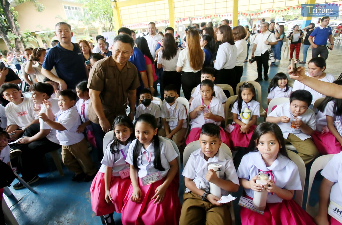 EDUCATION Secretary Sonny Angara, Health Secretary Teodoro Herbosa, and Quezon City Mayor Joy Belmonte visit Esteban Abada Elementary School in Bago Bantay, Quezon City on Wednesday to oversee a free medical check-up organized by the Department of Health (DOH) for teachers, parents, and students.