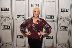 Anne Burrell, mentor and food star, passes away