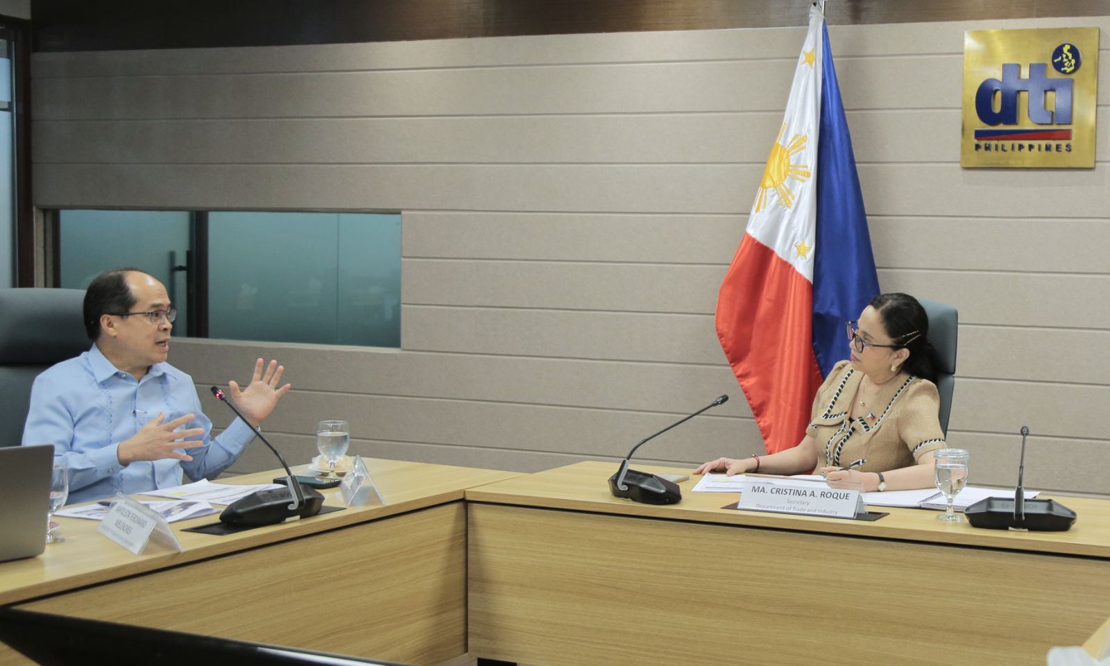 DTI, PEZA strengthen ties to lure global investors