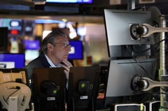 US stocks end week mostly lower
