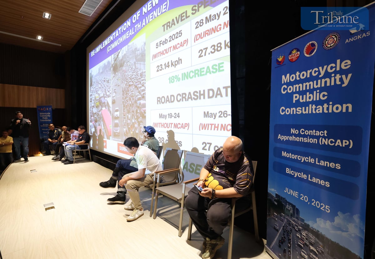 Metropolitan Manila Development Authority (MMDA) Chairman Don Artes meets with representatives of various motorcycle riders' groups at the MMDA headquarters in Pasig City on Friday to discuss the No Contact Apprehension Policy (NCAP) and other traffic-related concerns.
