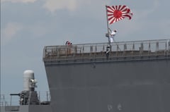 2 Japanese destroyers visit Mla