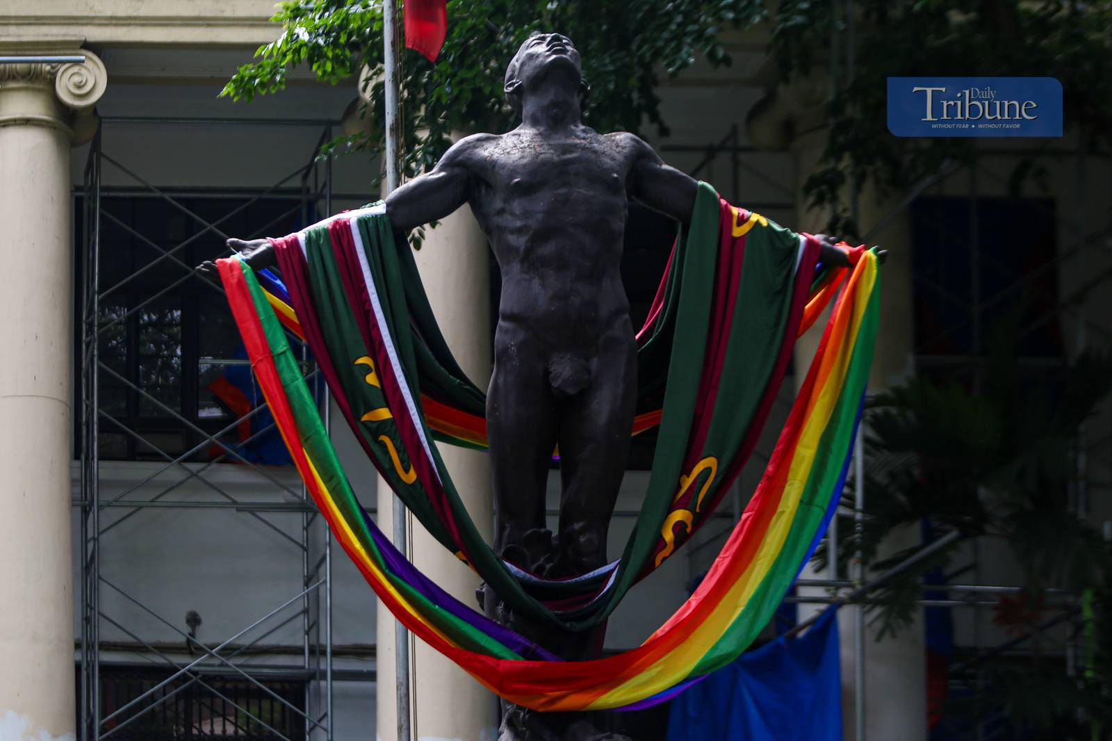 The iconic Oblation statue at the University of the Philippines Manila stands draped in a Pride flag along Padre Faura Street, as the campus joins nationwide celebrations of Pride Month on 23 June 2025—symbolizing solidarity, freedom, and inclusivity.