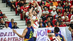 San Miguel parading 
Fajardo-Tautuaa duo?