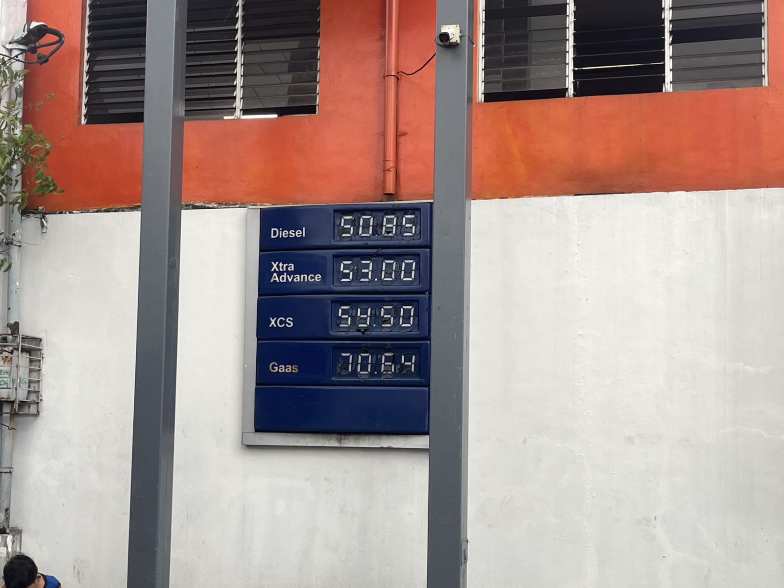 Jeepney drivers hope for bigger fuel subsidy amid oil hike