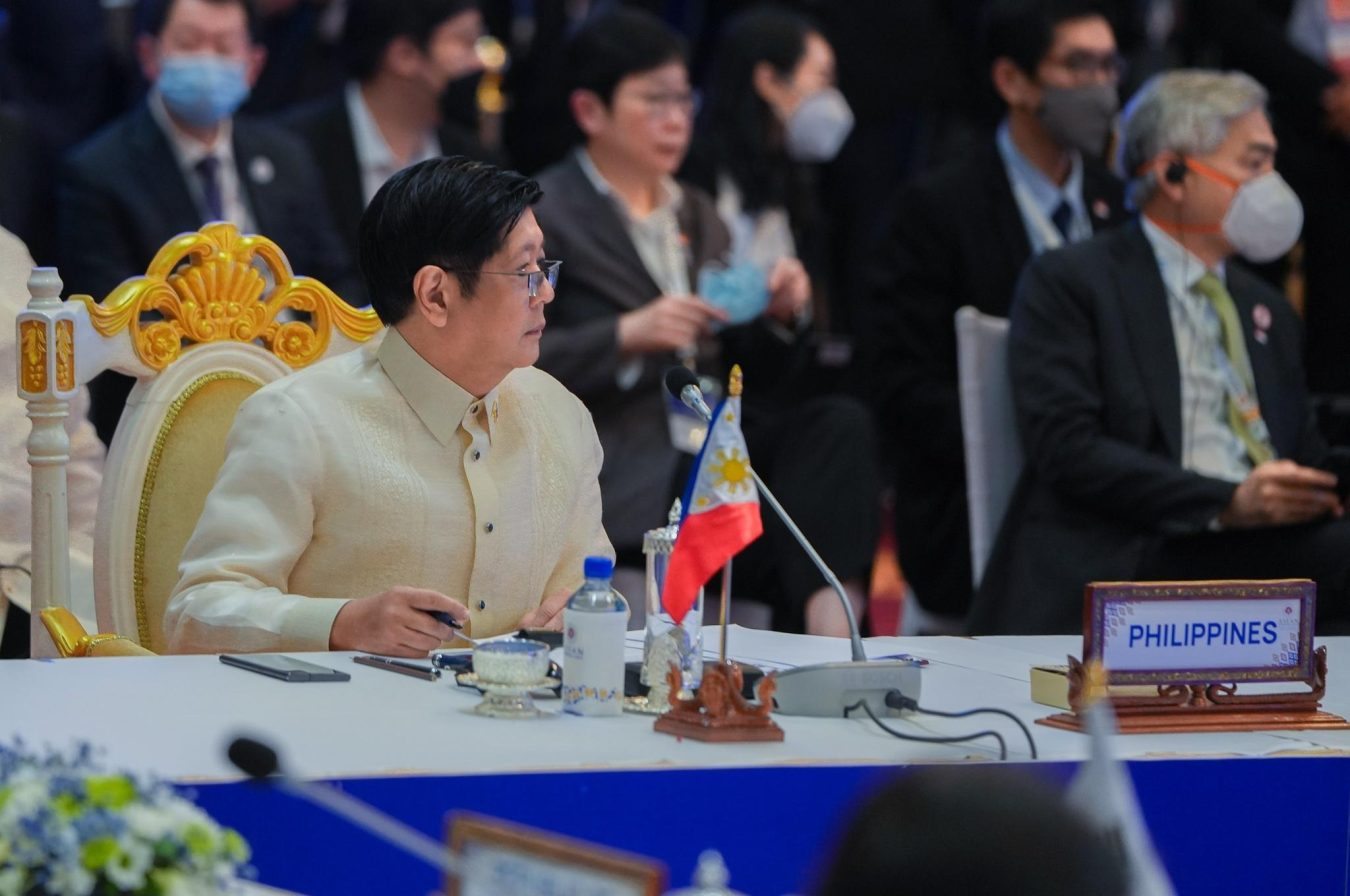 Phl calls for calm, backs diplomacy