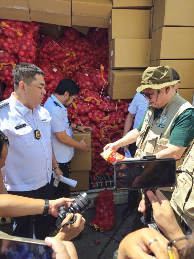 DA cracks down on P2-M red onion smuggling 
