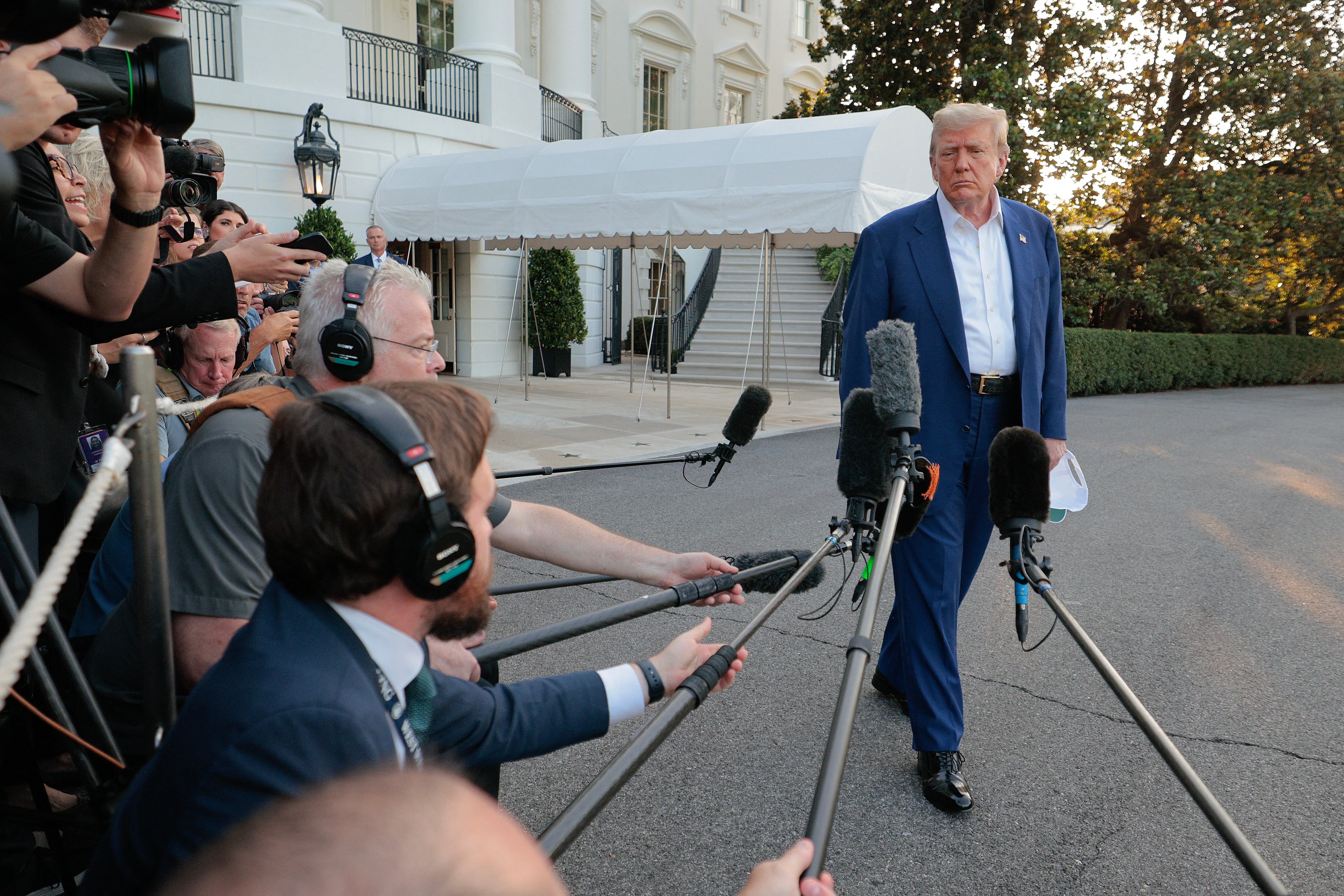 Trump goes ballistic as truce flounders