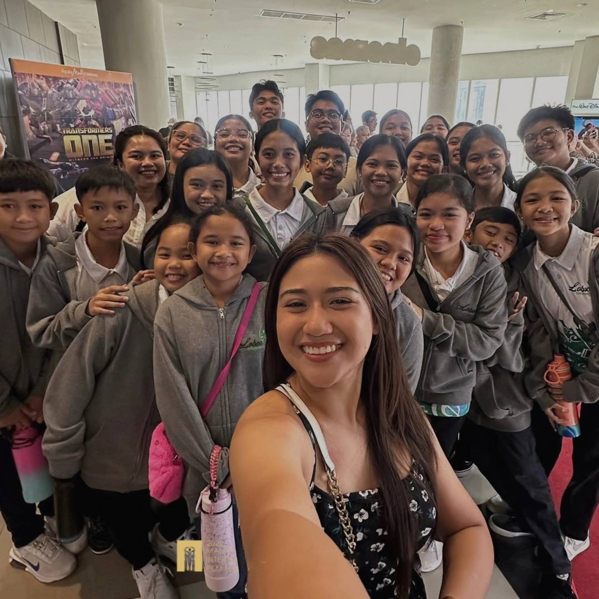 Morissette Amon and the Loboc Children’s Choir.