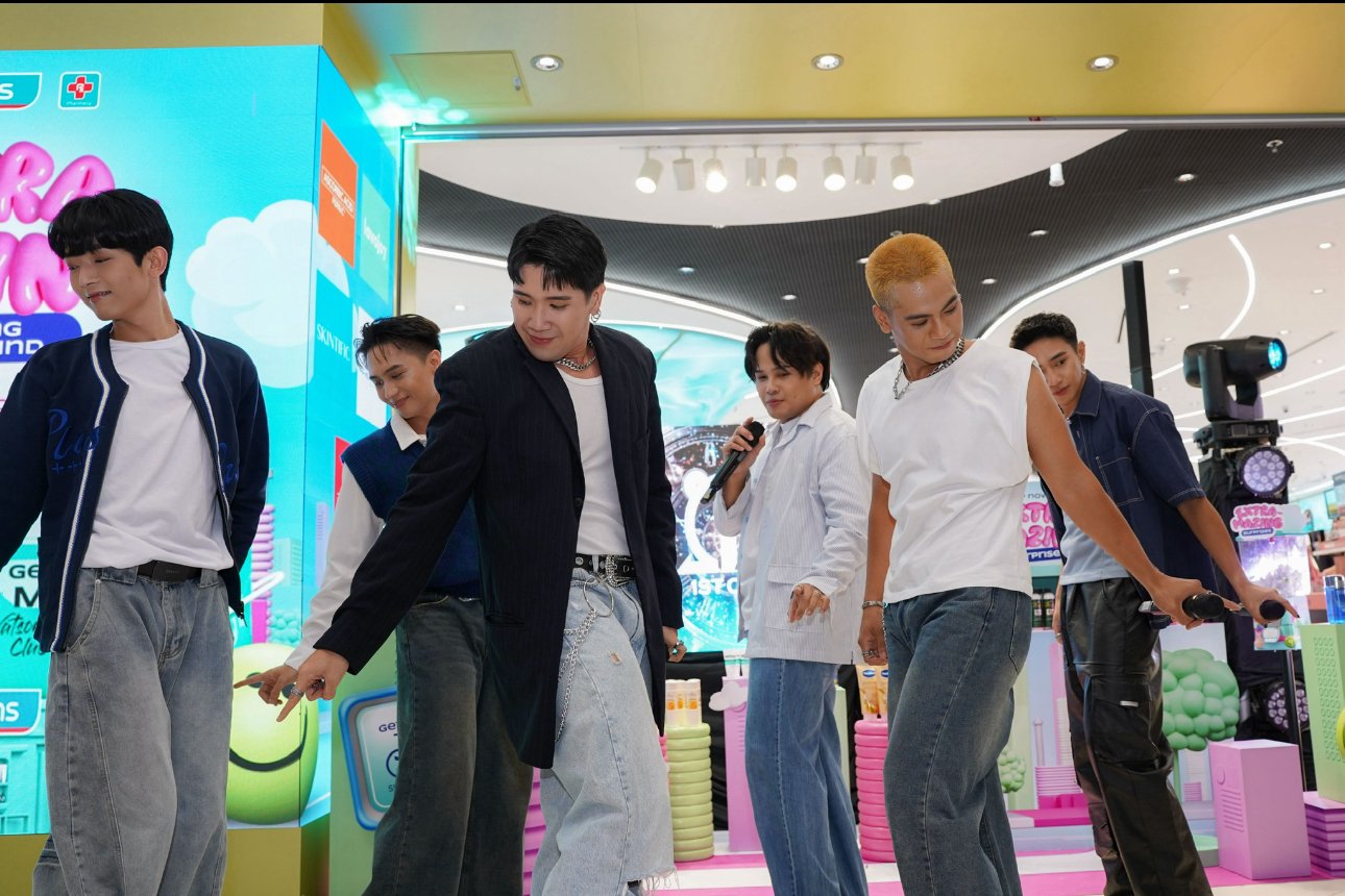 P-Pop group 1st.One dazzles at Watsons event