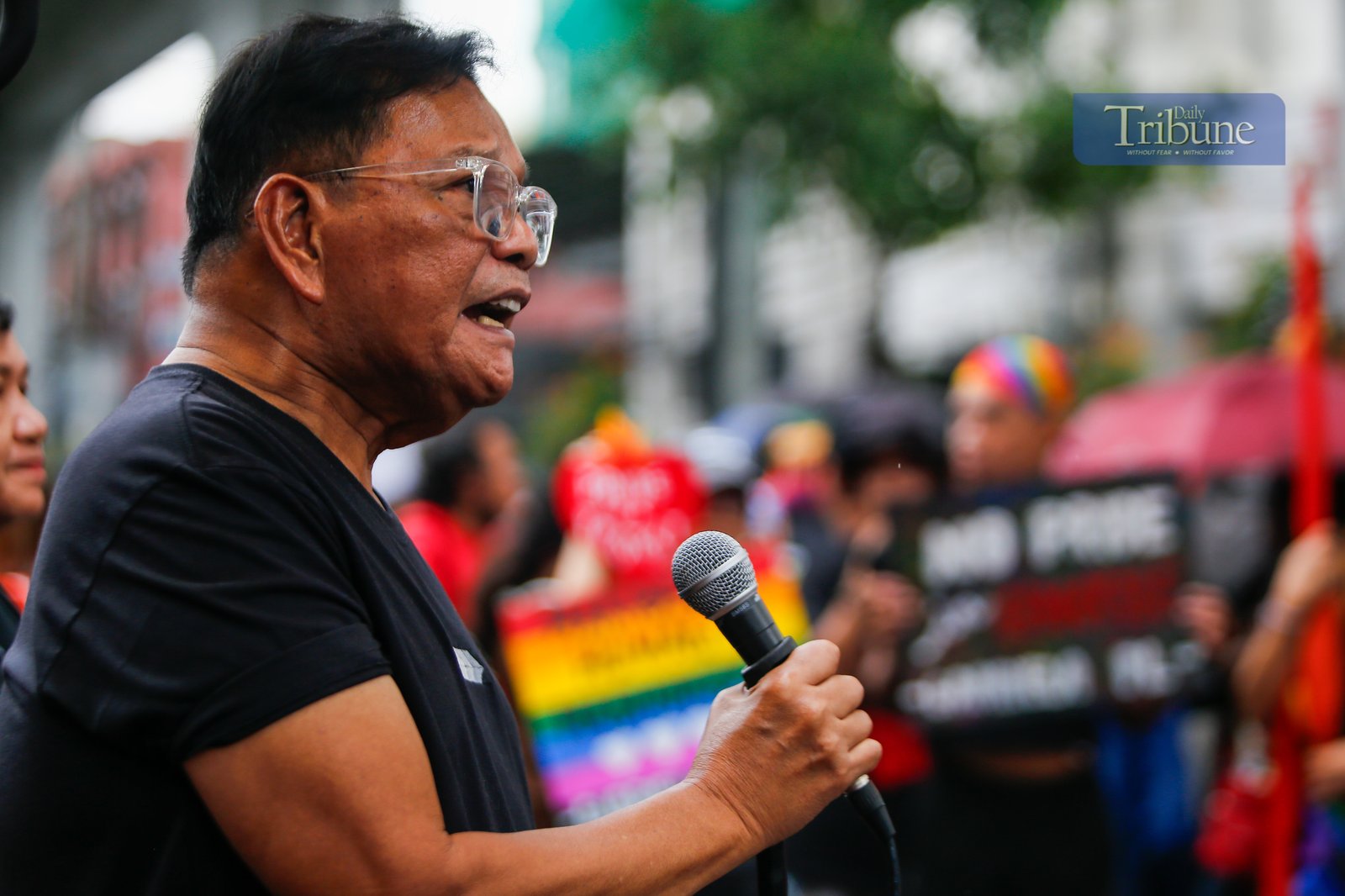 ISN'T BLUE PART OF THE RAINBOW? Policemen clash with activists along Recto Avenue in Manila on the morning of 26 June 2025. Activists commemorate "Stonewall Manila," the first LGBT Pride March in the Philippines, 31 years ago. Human rights activists call for an end to hate crimes and assault against members of the LGBTQIA+ community.