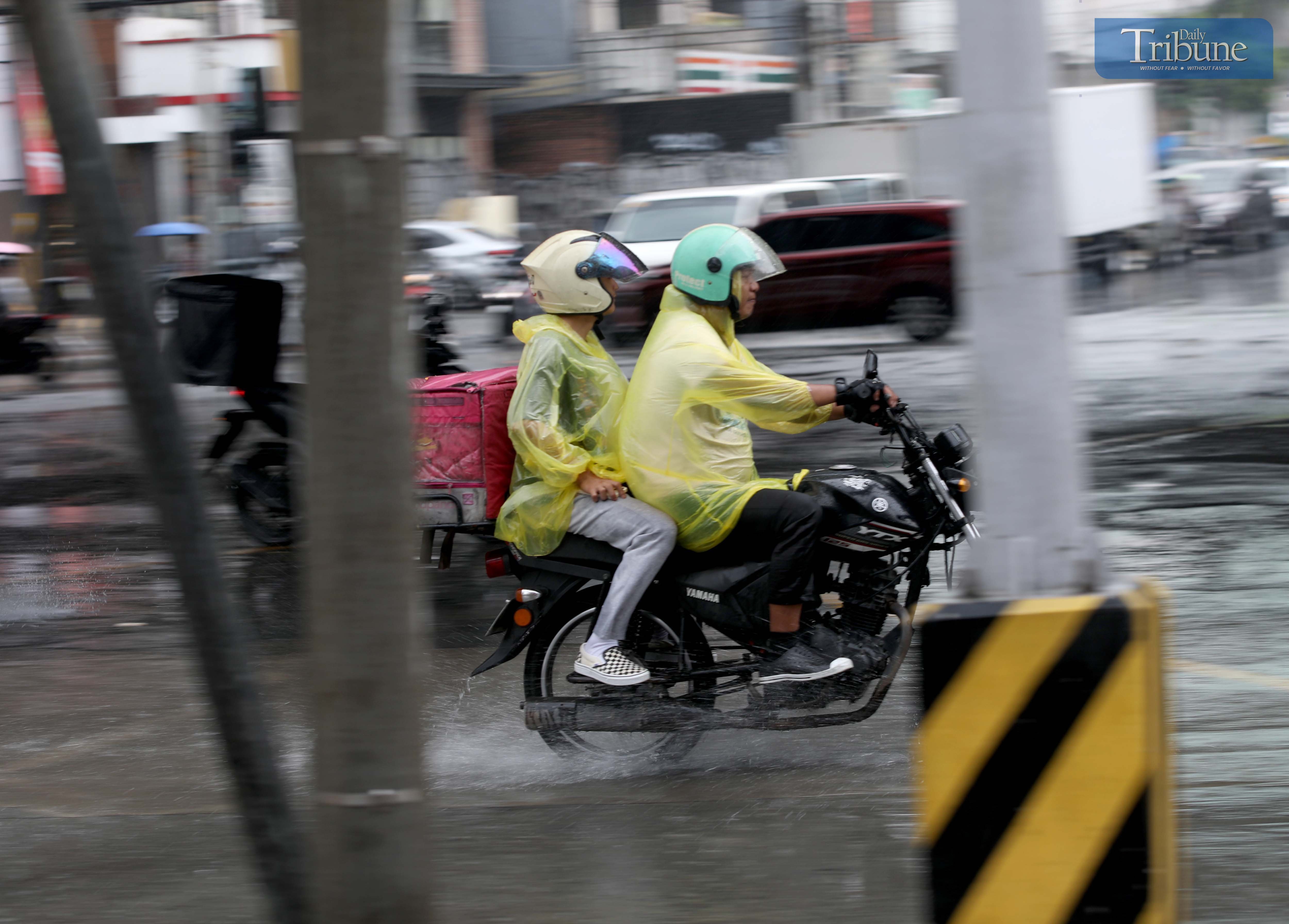 A sudden downpour drenches parts of Quezon City on Thursday, June 26, 2025. According to PAGASA, the Southwest Monsoon is affecting the western sections of Central and Southern Luzon, Visayas, and Mindanao.
