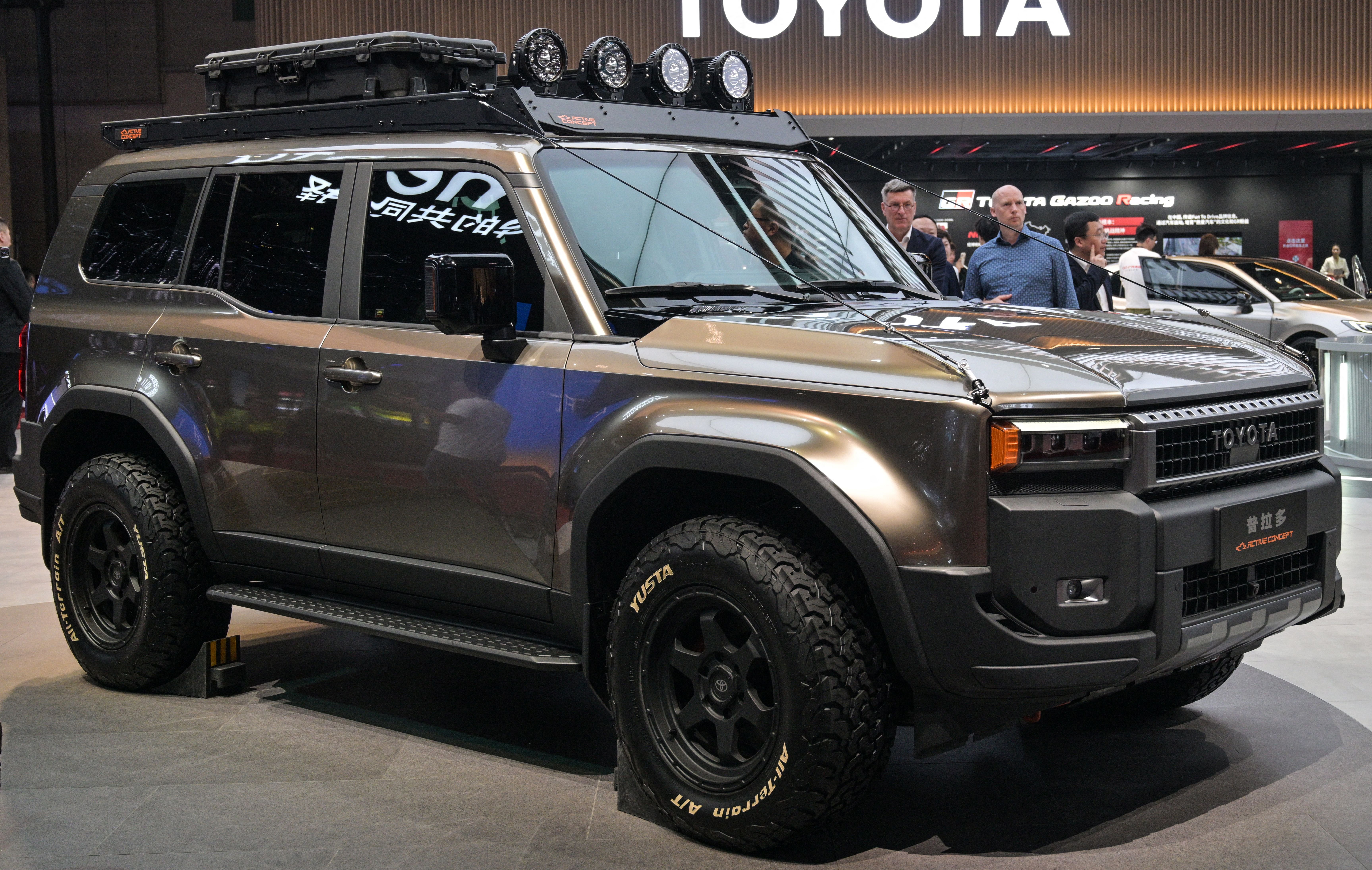 Auto sales up 1.7 percent as commercials lead