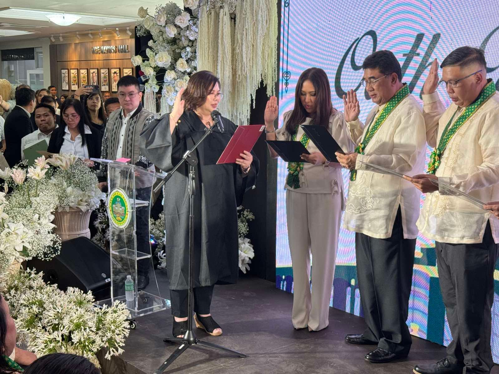 Alelee Aguilar takes oath as Las Piñas top councilor