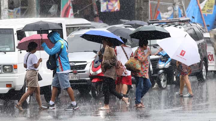 ‘Luis’ stirs rough seas, drenches Luzon