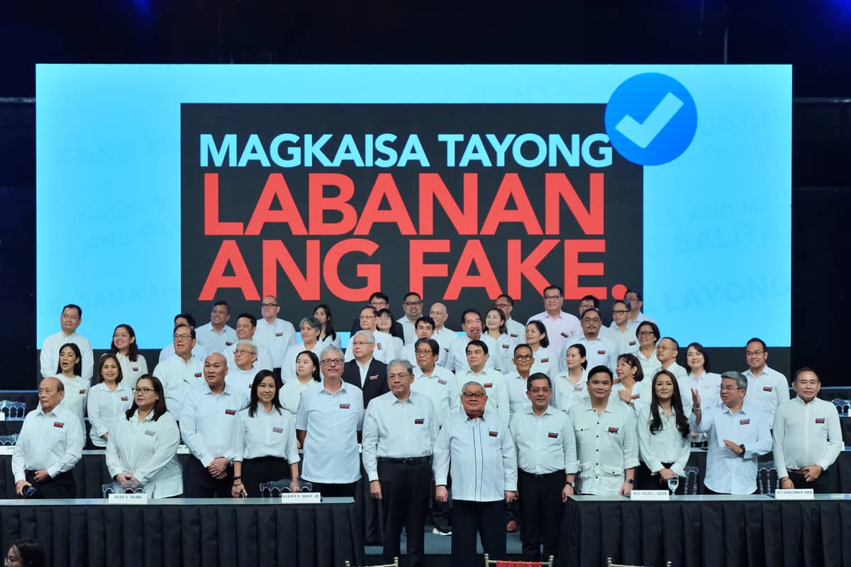 PHILIPPINE media organizations, social media platforms and academic institutions join hands in the historic signing of the covenant, pledging a unified and unwavering commitment to fighting fake news and disinformation dubbed ‘Panata Kontra Fake News,’ hosted by GMA Network.