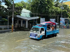 Navotas, Malabon’s daily battle
vs flooding