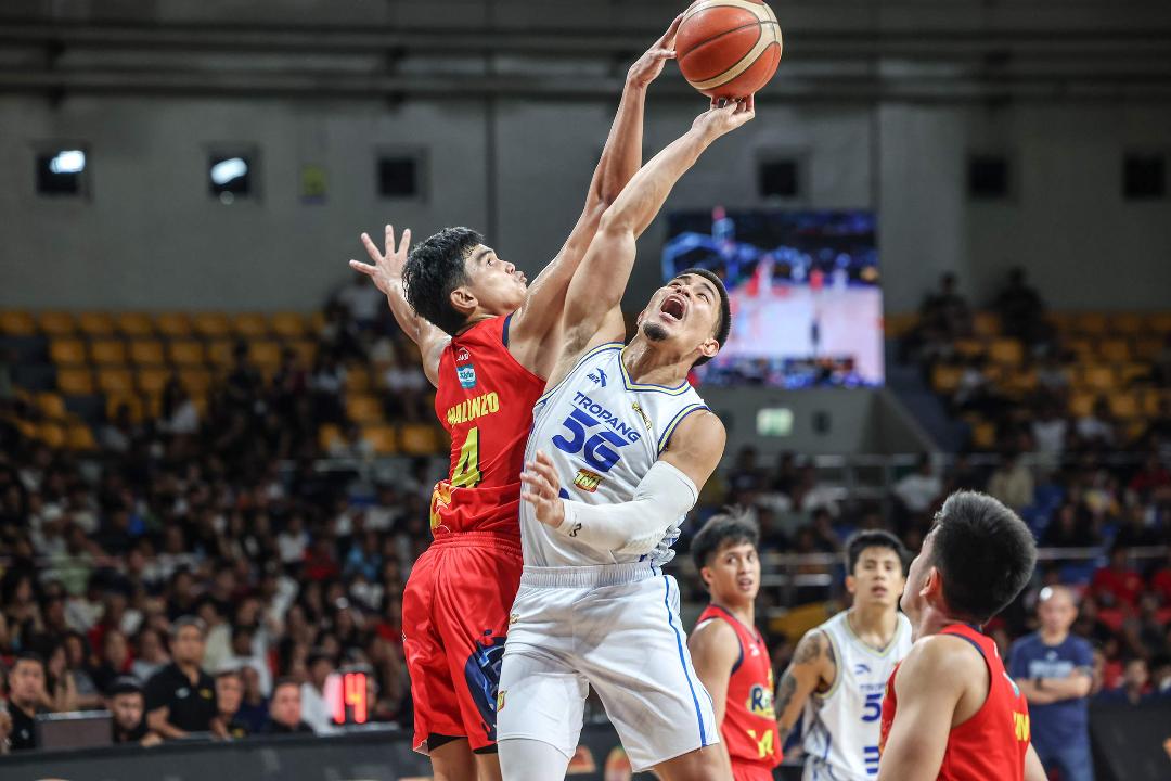 Reyes heaps praises on backup guards