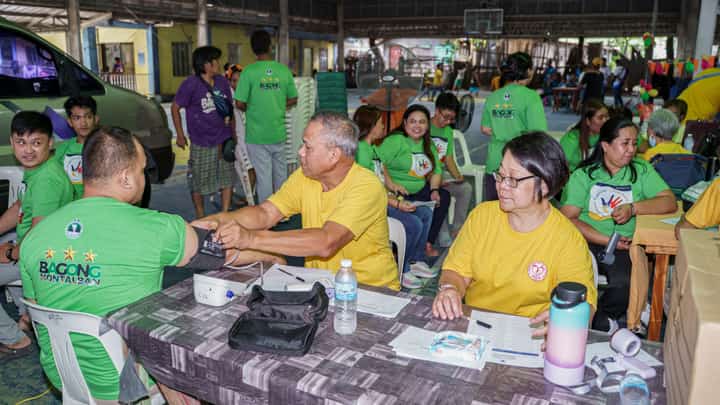 PRIME Infra volunteers participated in classroom and facility cleaning, repainting and repairs. They also donated equipment, distributed emergency kits and school supply, and provided medical services.