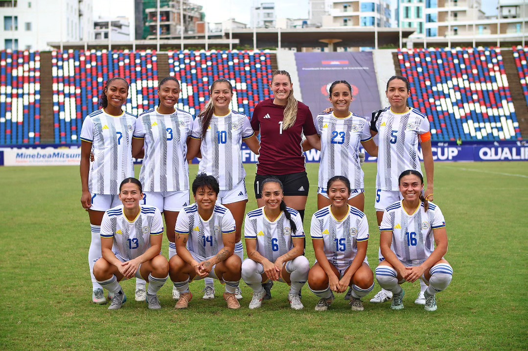 Filipinas start strong, destroy Saudis