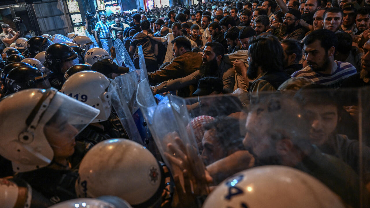 Alleged ‘Prophet Mohammed’ cartoon sparks clashes 