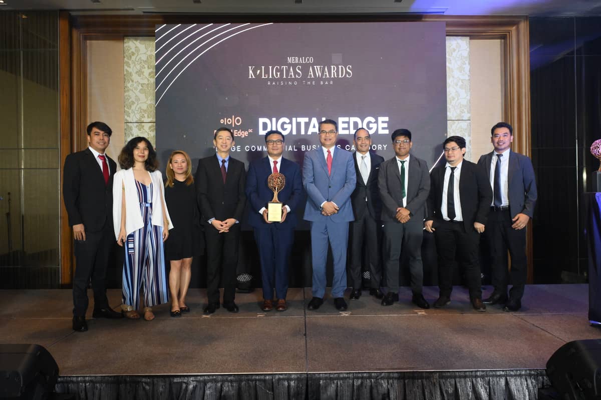 DIGITAL Edge earned a K-Ligtas Award under the Large Commercial Business category. The team, led by (5th from left) Digital Edge operations director Glenn Warren Flores, was present during the awarding ceremony.