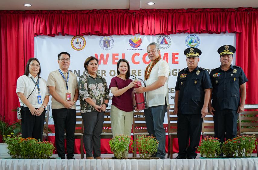 Remulla, Co-Pilar donate fire extinguishers to Culiat High School