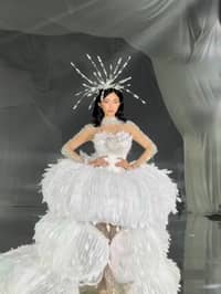 Maymay Entrata walks for Ehrran Montoya