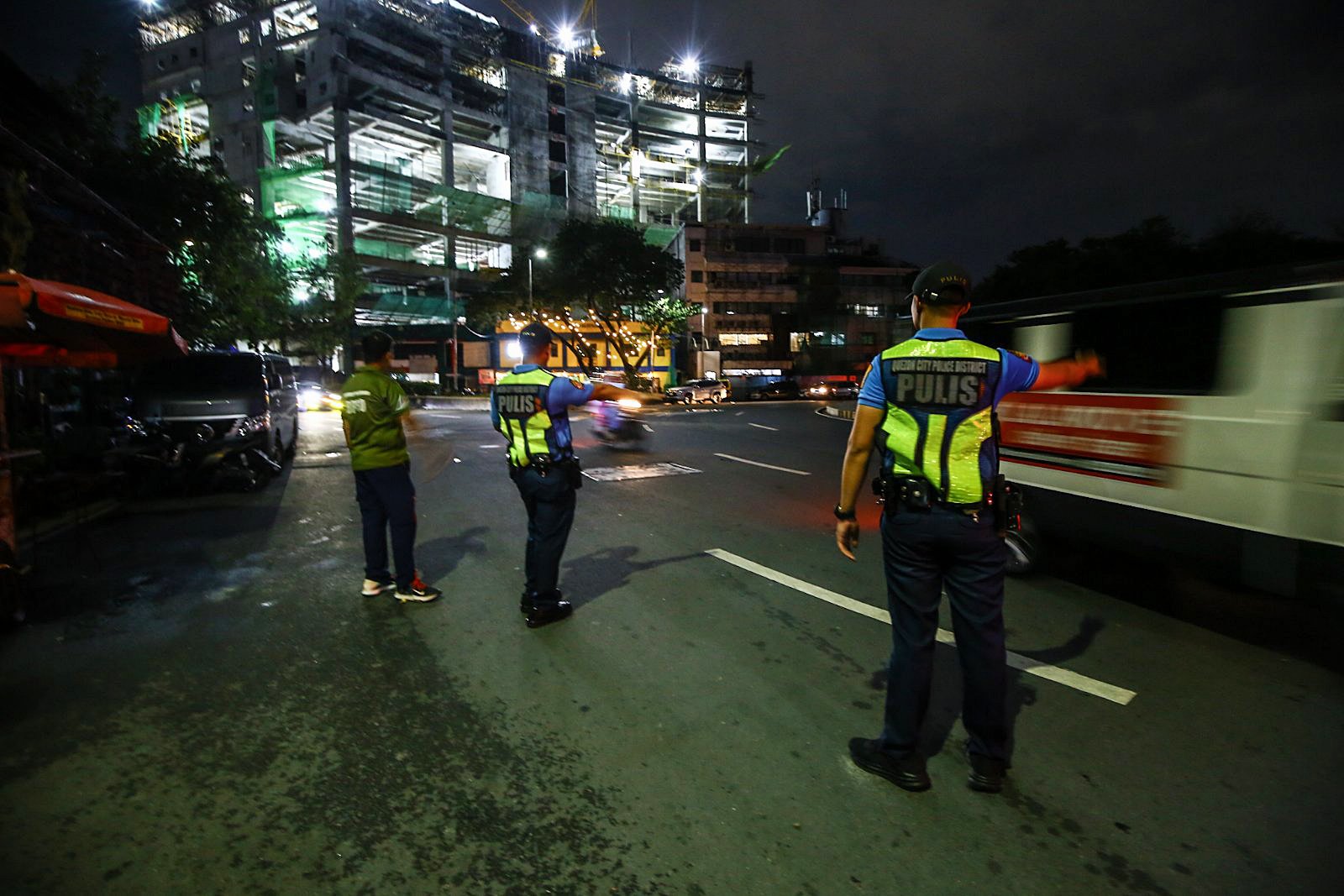 Palace backs street patrols