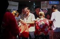 President Ferdinand Marcos Jr. leads the launch of the “Benteng Bigas, Meron Na!” program at the Kadiwa ng Pangulo outlet in Zapote-Bacoor Public Market, Cavite, on 2 July 2025. The P20-rice initiative, now in full swing, delivered 500 sacks of rice for 2,500 residents — part of a nationwide plan to reach 15 million beneficiaries by 2026.