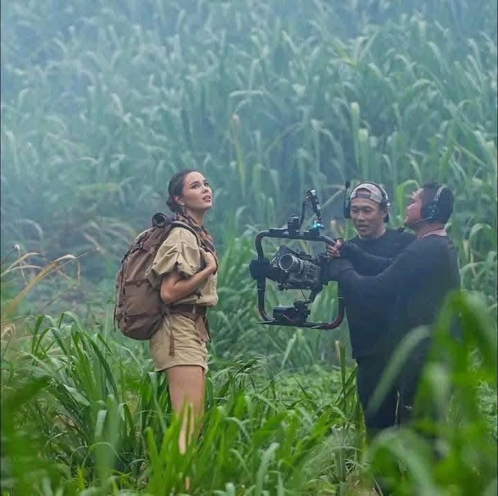 Catriona Gray channels dinosaur survivor in Jurassic project