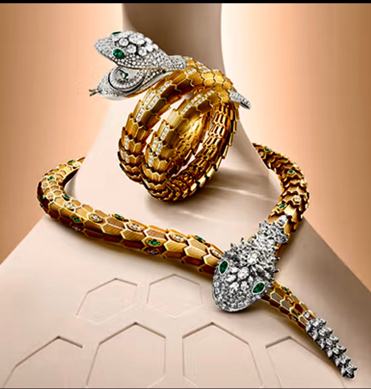 Bvlgari Serpentine 2025.