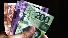 Economists oppose renewed
higher wage proposals