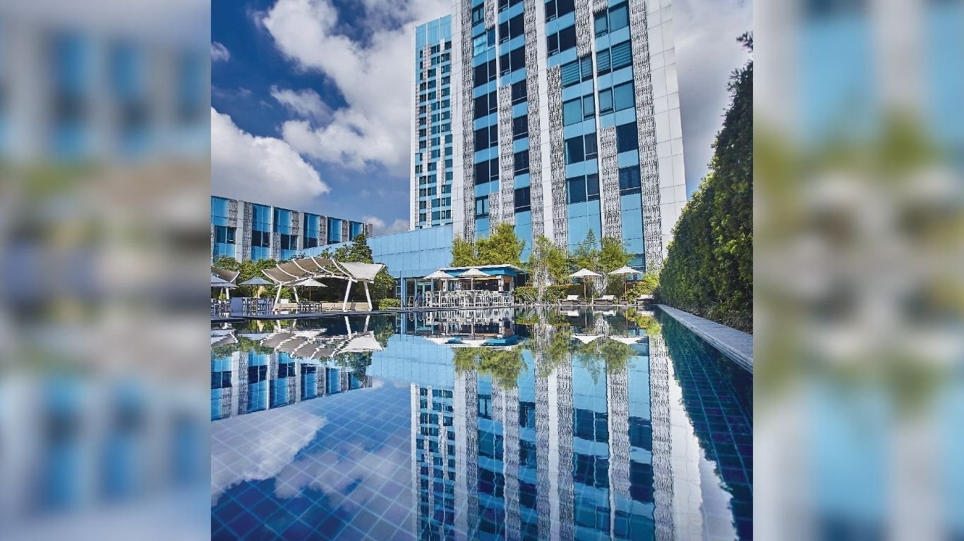 BUILDING DREAMS, BOOKING GETAWAYS