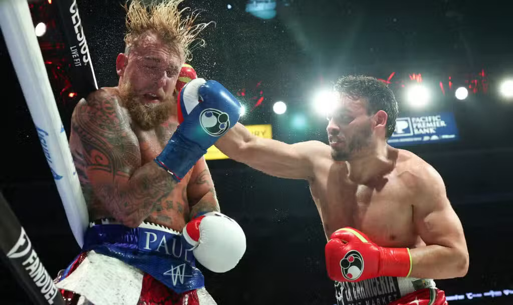 Mexican boxer Chavez arrested, faces deportation 