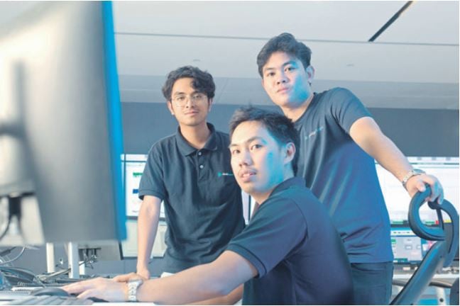 National Operations Control Center. AboitizPower’s control center, which
allows for the operation and monitoring of 28 renewable energy facilities, is
run by talented engineer top-notchers all from one location.