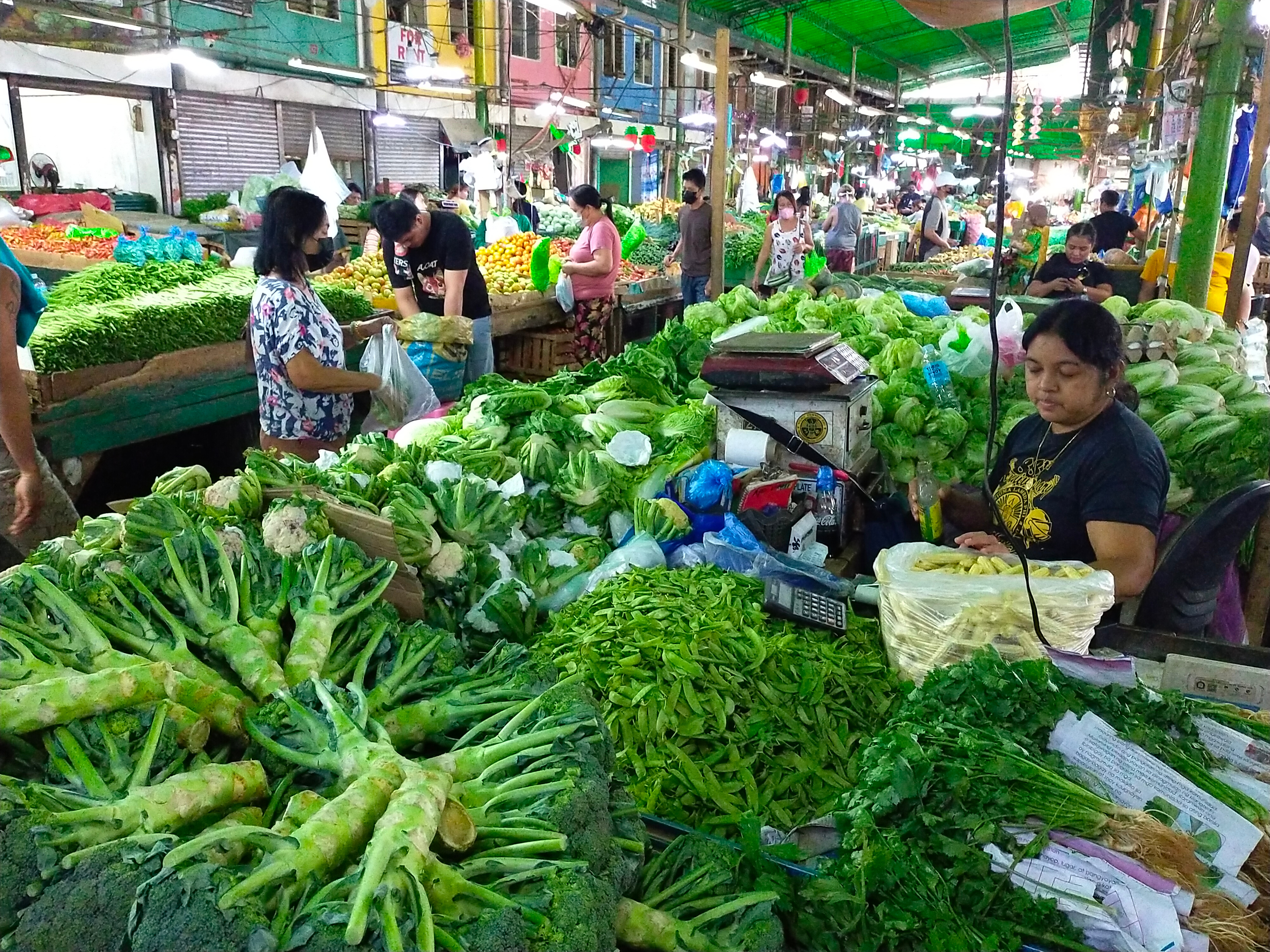 June inflation inches up to 1.4%