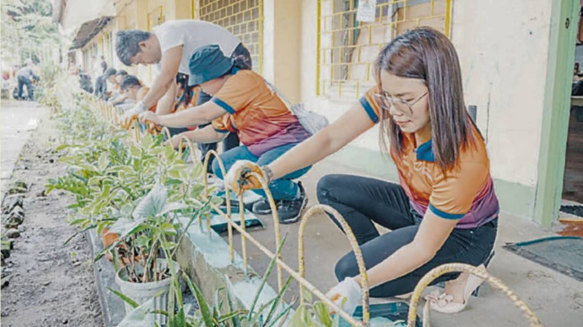 MGEN volunteers take part in repainting to help public schools get ready for the upcoming academic year.