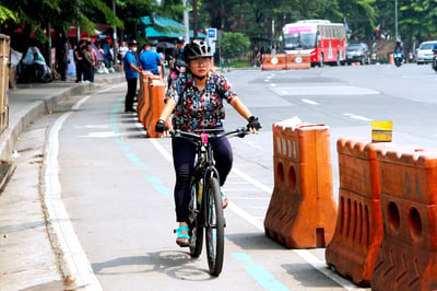 Fuel spike pushes Metro commuters to bikes, public transport