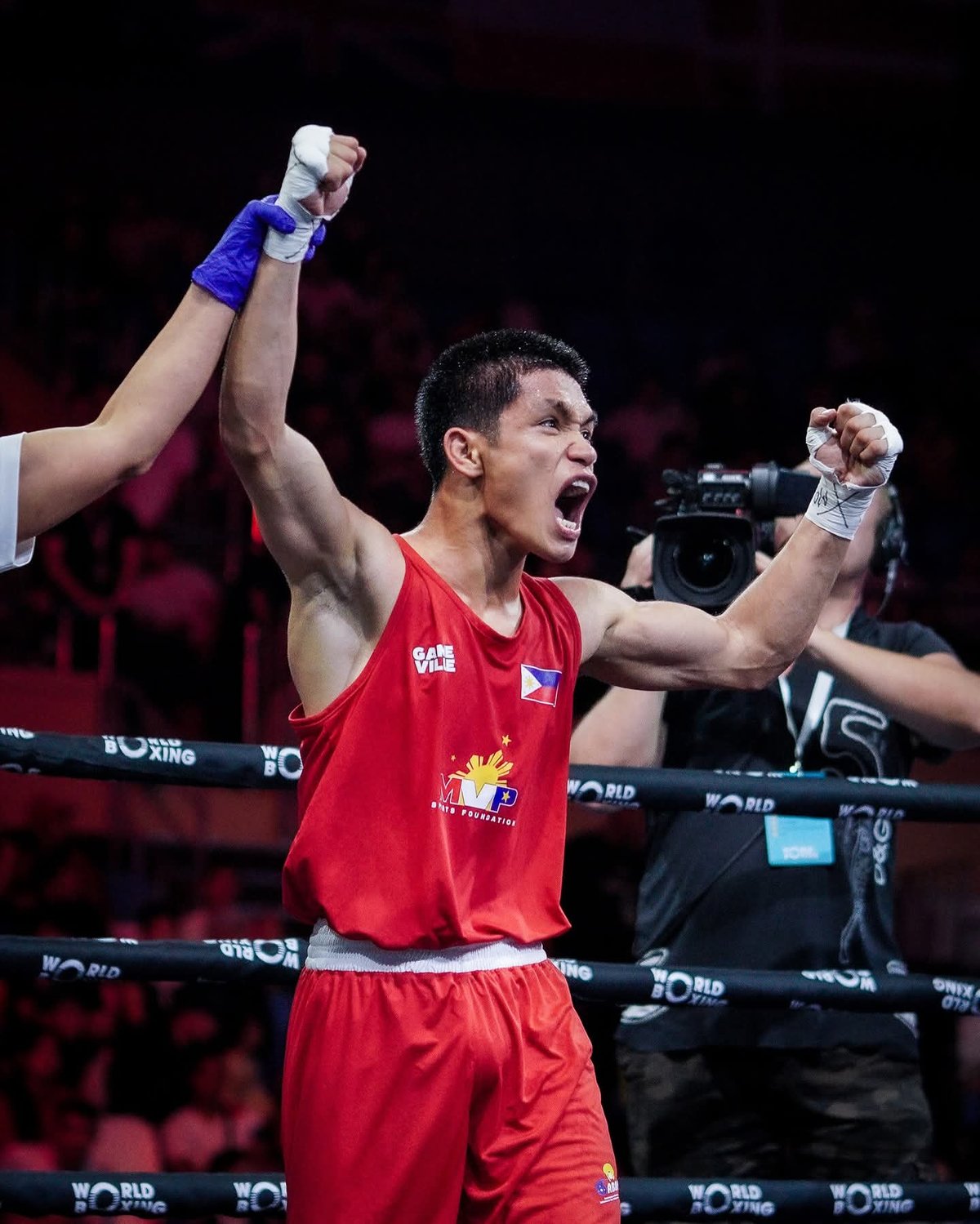 Baricuatro clinches first World Boxing Cup silver