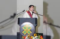 Alfred Vargas graduates as valedictorian, urges urban planners to lead with kindness