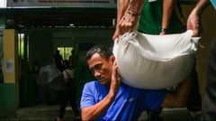 Public transpo workers now eligible for P20 rice
