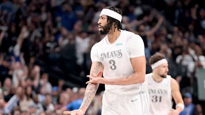 ANTHONY Davis of the Dallas Mavericks has undergone a surgery to repair the eye injury that he suffered during the previous NBA season.