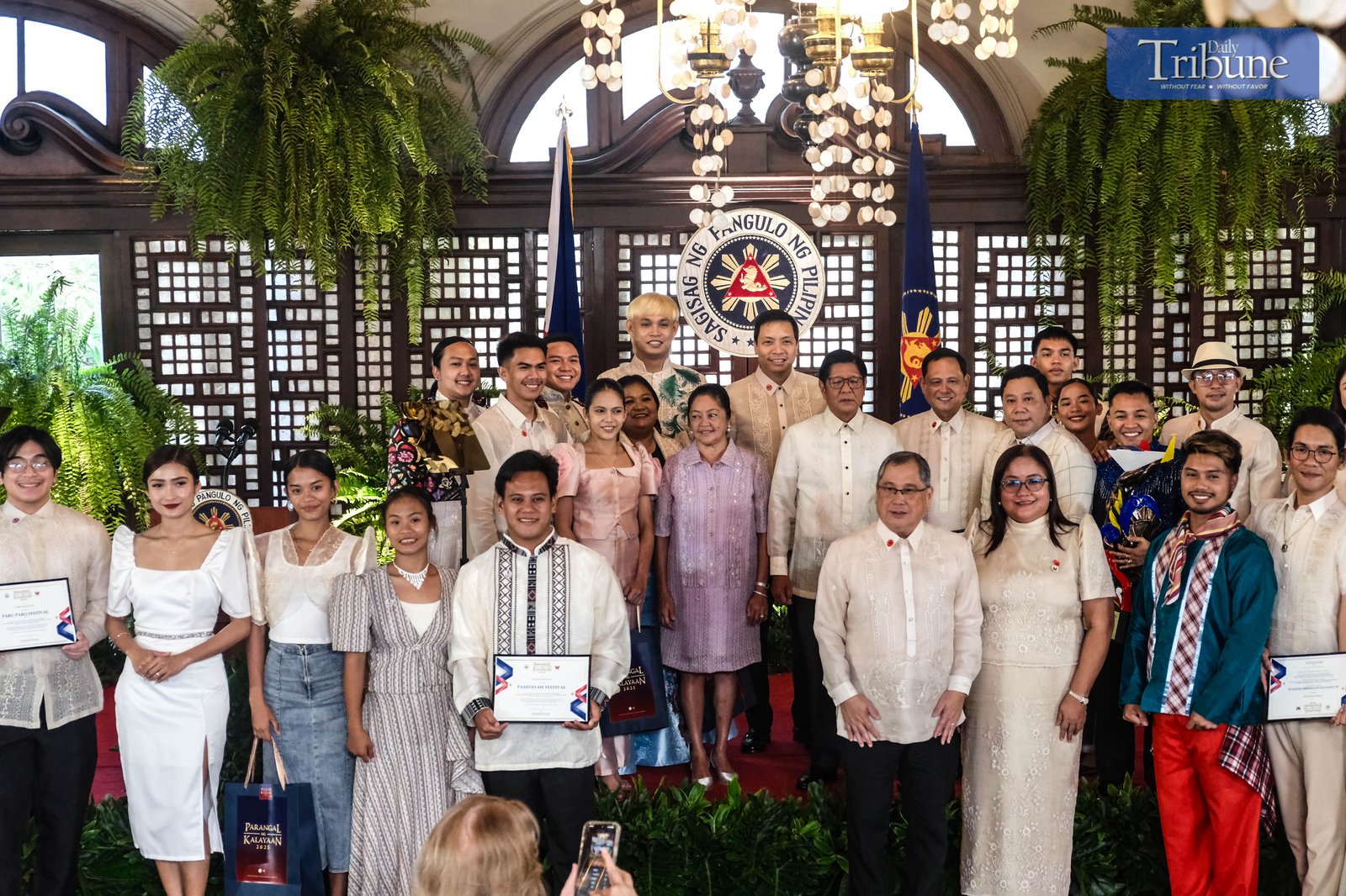 President Ferdinand R. Marcos Jr. and First Lady Liza Araneta-Marcos led the awarding of the Float Design and Festival Performance Competitions during the Parangal ng Kalayaan at Malacañang on Thursday, July 10, 2025. “Ikkis Ti Candon” from Ilocos Sur bagged the Grand Prize in the float contest, while the Tultugan Festival topped the performance category. The event was part of the Parada ng Kalayaan 2025, marking the 127th Philippine Independence Day.