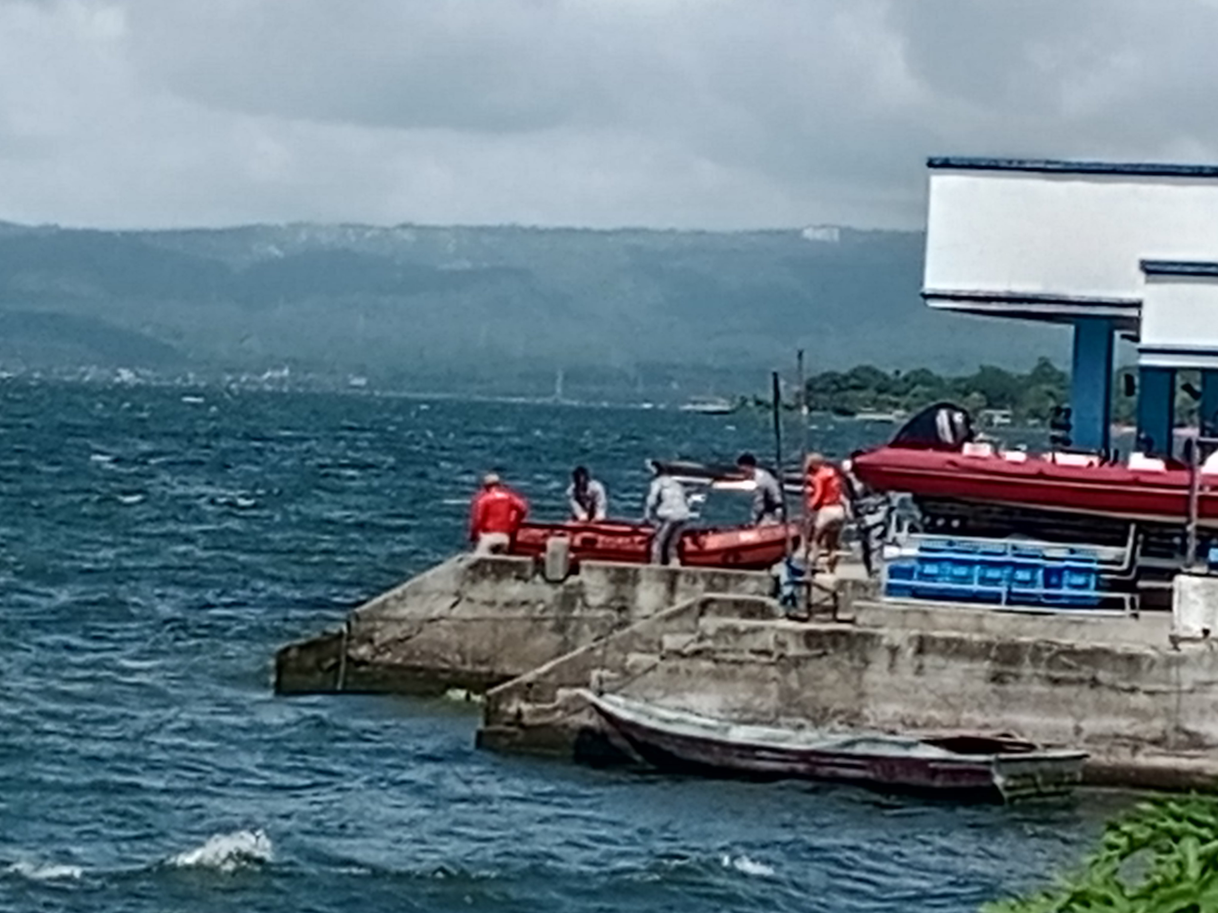 Underwater search begins for missing sabungeros in Taal Lake