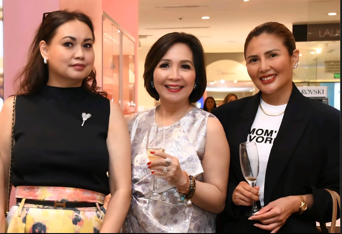 Lynette de Guzman, Joy Ejercito and Katherine Alejar.