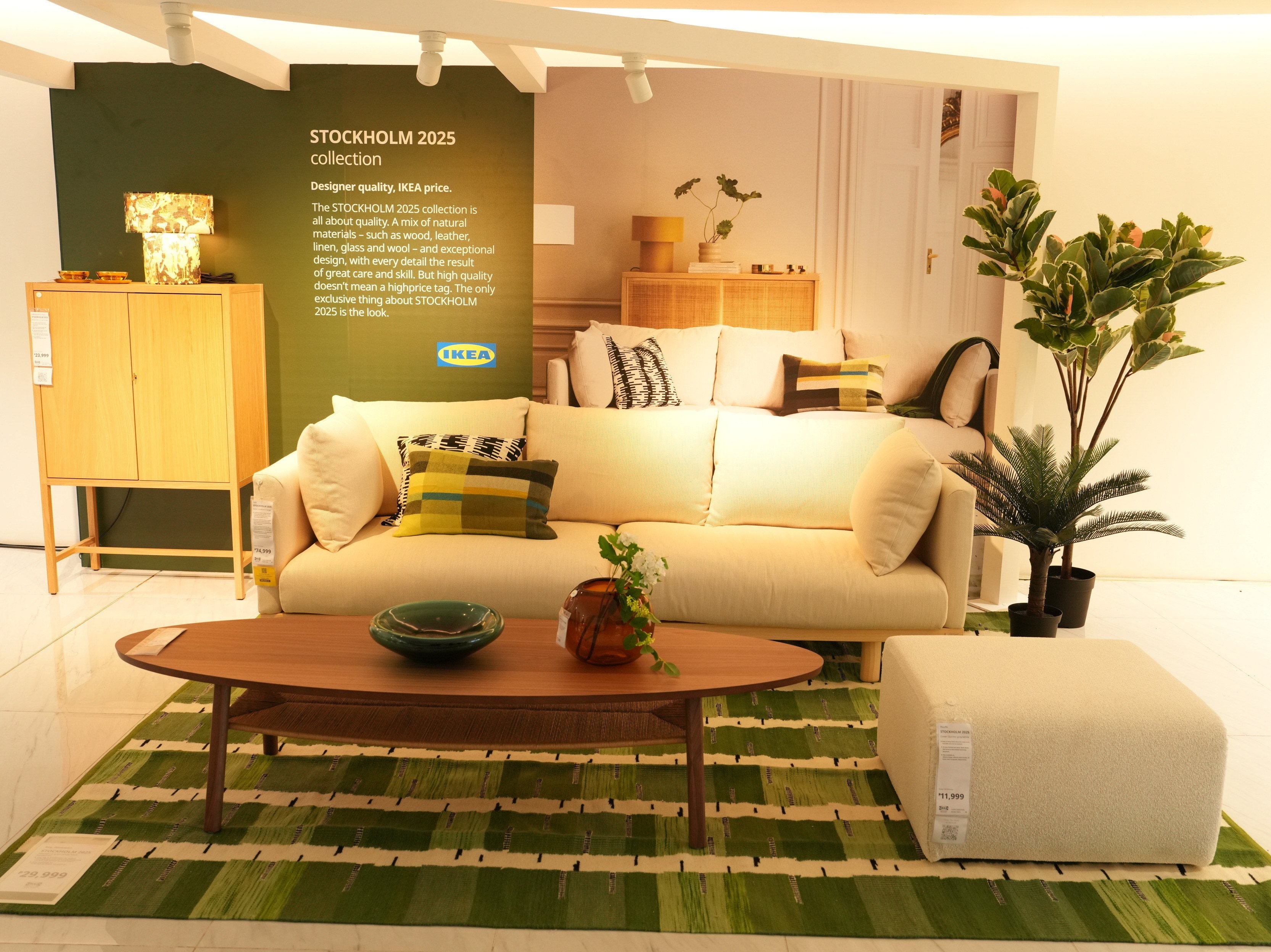 THREE-SEATER sofa.